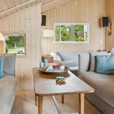 Vakantiehuis Stunning In Vaeggerlose With Wifi *
