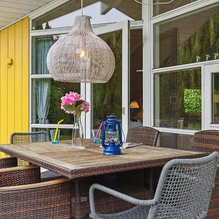 Stunning In Vaeggerlose With Wifi * Bøtø By
